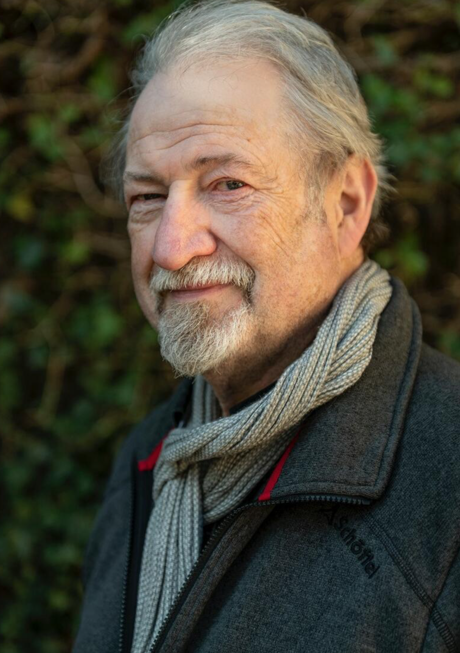 Dr .Axel Kern