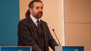 Sebastian Körber sprich im Rahmen einer Pressekonferenz.